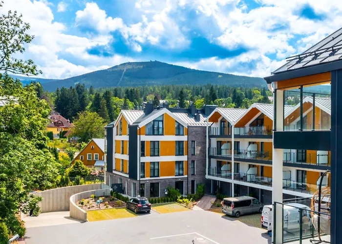 Belle View, Sun & Snow